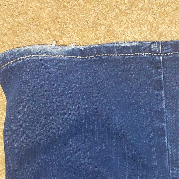 Silver Jeans - Picture 4 of 7